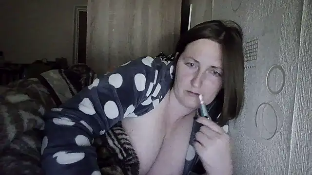 Chat +18 de AllaSowinskaya ao vivo