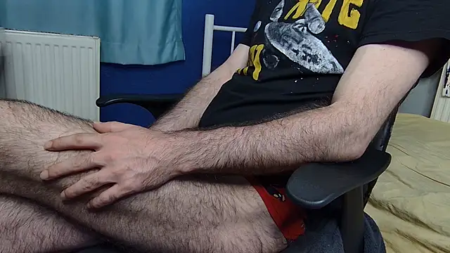 hairybearcb Show in webcam