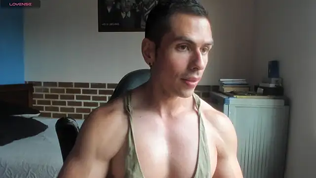 Show modela justinkarter na web-kameri