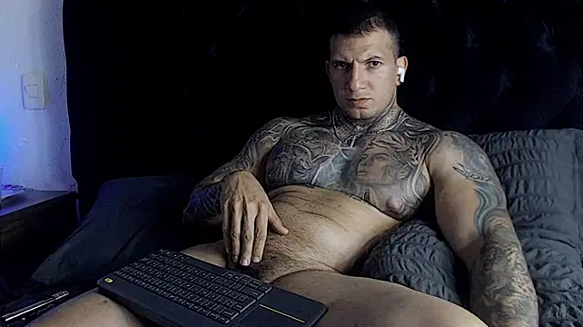 Chat +18 de Shane_Clay ao vivo