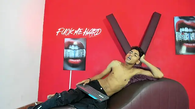 عرض كام TWINKS_FRIENDS