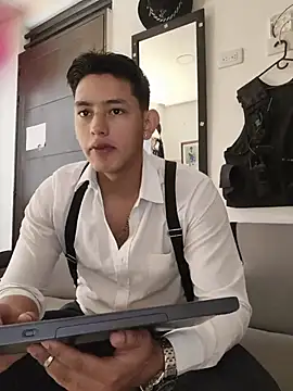 Hiroshi_Shen Adlı Modelin Web Kamerası Şovu