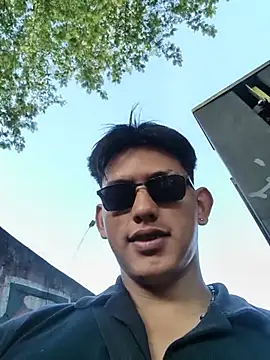 Hiroshi_Shen Pertunjukan Webcam