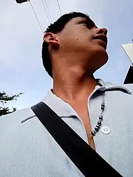 Hiroshi_Shen Show in webcam