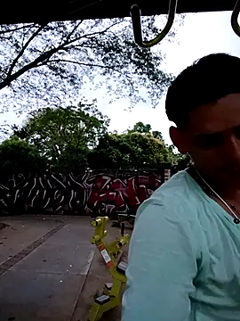 Hiroshi_Shen Pertunjukan Webcam