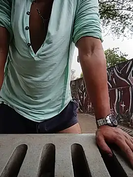 Hiroshi_Shenn Webbikameraesitys