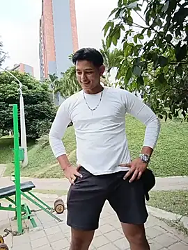 Hiroshi_Shen webkamerás műsora