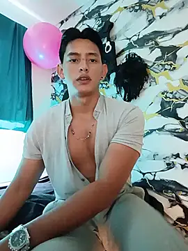 Hiroshi_Shen webkamerás műsora