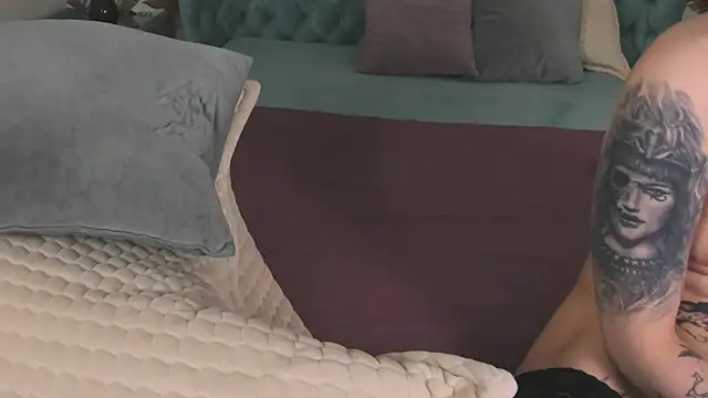 Naughty_Cherry Pertunjukan Webcam