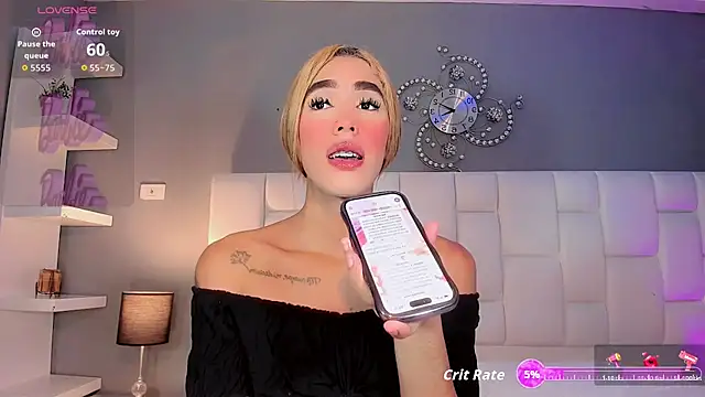 Nikol-hilton webcam show