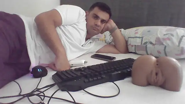 HotwifeAvcisiOlgunAdam Adlı Modelin Web Kamerası Şovu