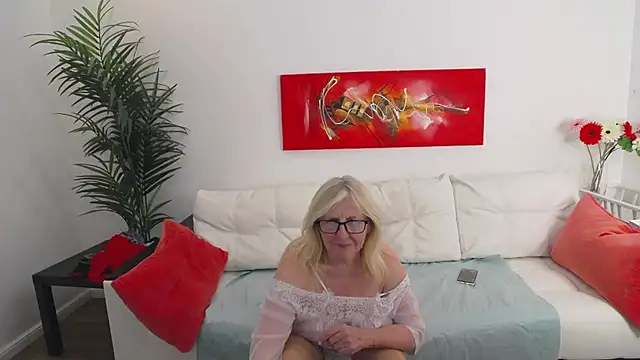 YourBustyBarbara Adlı Modelin Canlı XXX Sohbeti