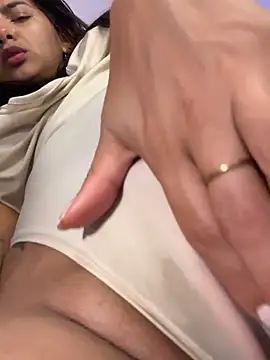 chicachocolate01 Show in webcam
