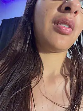 chicachocolate01's Live XXX Chat
