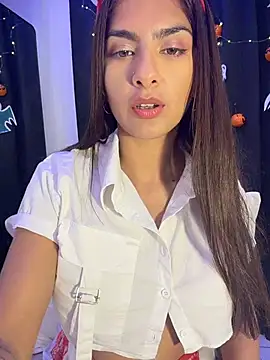 chicachocolate01's Webcam Show