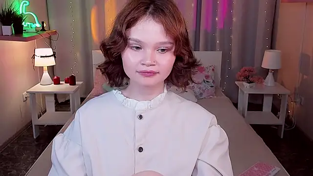 EmilyChaves 现场XXX聊天