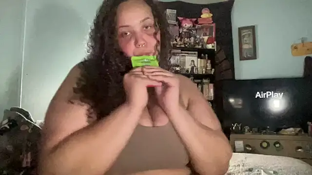 mixxedgoodness Show in webcam