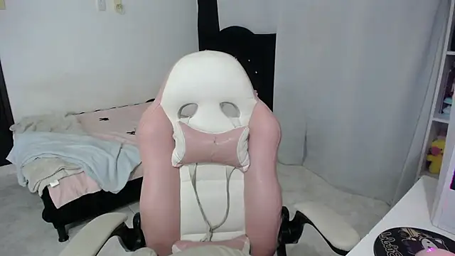 Elizabeth_rose02's Live Chat Room