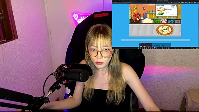 Вебкам-шоу ReenKitty