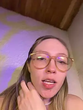 Chatroom XXX en direct de ReenKitty