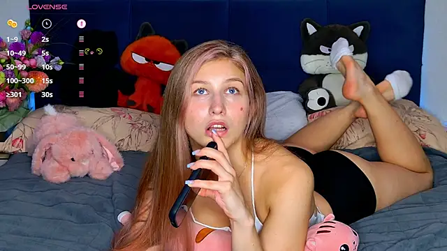 MissEmilyMiller Adlı Modelin Canlı XXX Sohbeti