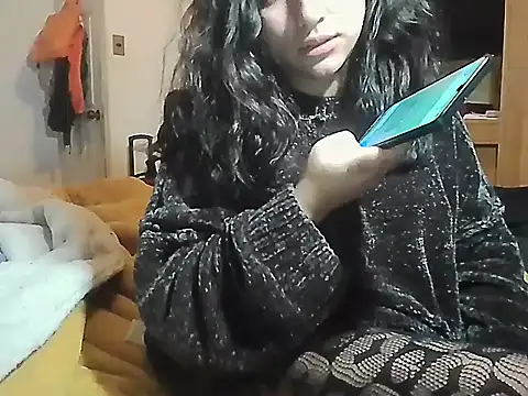 צ'אט XXX בשידור חי של creepyh0e_