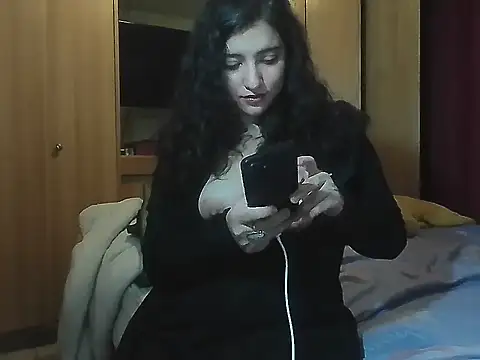 creepyh0e_'s Live XXX Chat