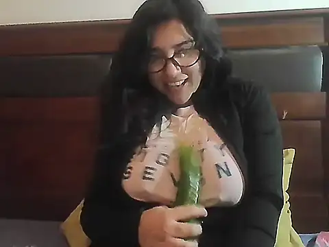 XXX chat uživo modela creepyh0e_