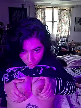 creepyh0e_'s Live XXX Chat