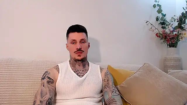 Chat +18 de tyago_doll ao vivo