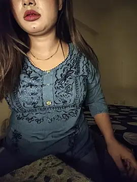 Shreshtha_sasha webcam show