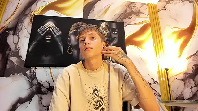 عرض كام mono_blonde