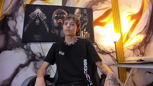 mono_blonde Show Webcam