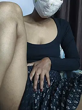 hansika_25 Adlı Modelin Canlı XXX Sohbeti