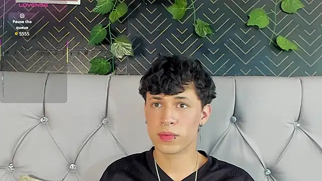 Chat XXX en directo de Axel__Evans