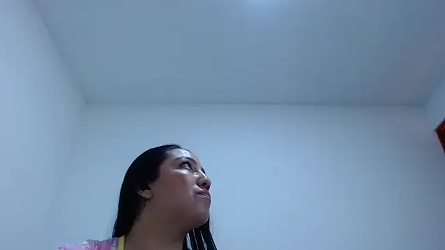 Chatroom en direct de carolina_zabala_19