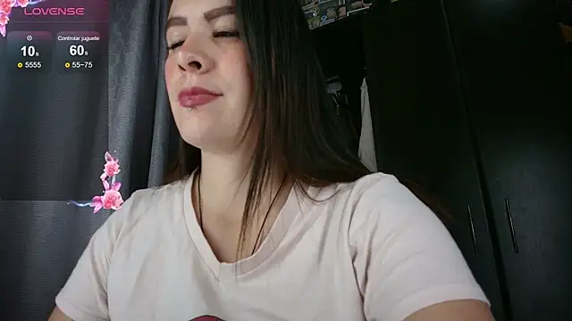 ImSophieFox's Live XXX Chat