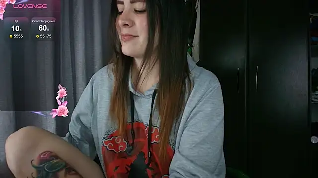 ImSophieFox's Live XXX Chat