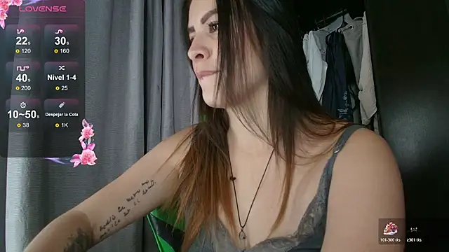 ImSophieFox's Live XXX Chat
