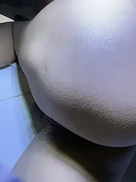 iu_uzZ Chat XXX live
