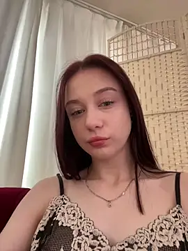 MiraXS' Live XXX Chat