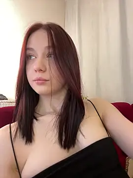 MiraXS Adlı Modelin Canlı XXX Sohbeti
