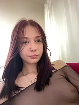 MiraXS Adlı Modelin Canlı XXX Sohbeti