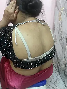 dhanshri143 Webcam show