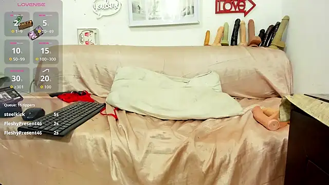 HornyMariu's Live XXX Chat