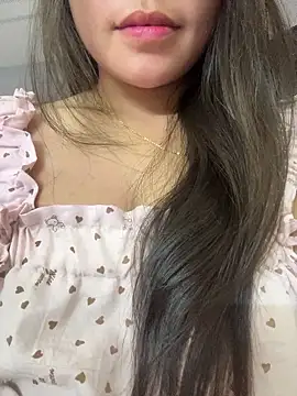 Bella_7777のウェブカメラショー