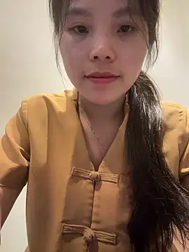 Bella_7777's Webcam Show