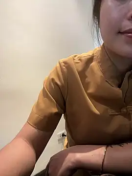 Bella_7777 Show Webcam