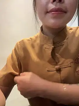 Bella_7777n Webbikameraesitys