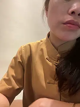 Bella_7777のウェブカメラショー